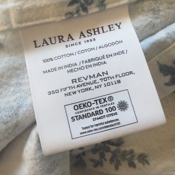 Laura Ashley Flannel Sheet Set - King - Picture 2 of 9